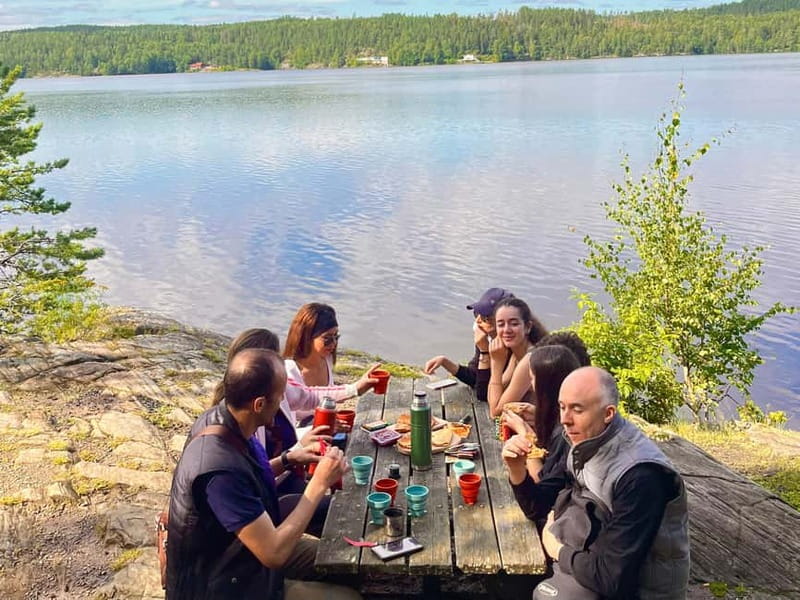 Oslo: Scenic Forest Hike with Dog & Local Guide - Winter Forests and Seasonal Differences