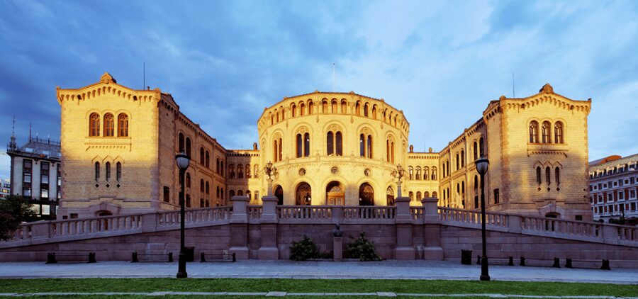 Oslo Self Guided Walking Tour with an APP - Oslo’s waterfront and the Opera House roof