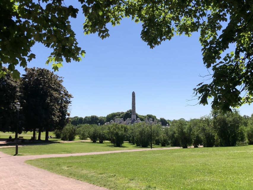Oslo: Sightseeing with Holmenkollen Ski Jump & Vigeland Park - The final ride back through Oslo