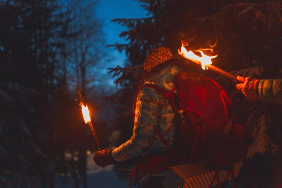 Oslo: Snowy Forest Torchlight Walk with Campfire - Frognerseteren and the first city view
