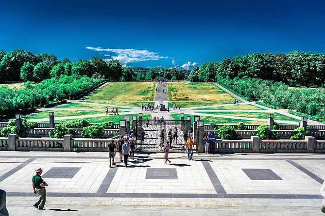 Oslo & Vigeland Park Private Walking Tour - Oslo City Hall and the National Theatre