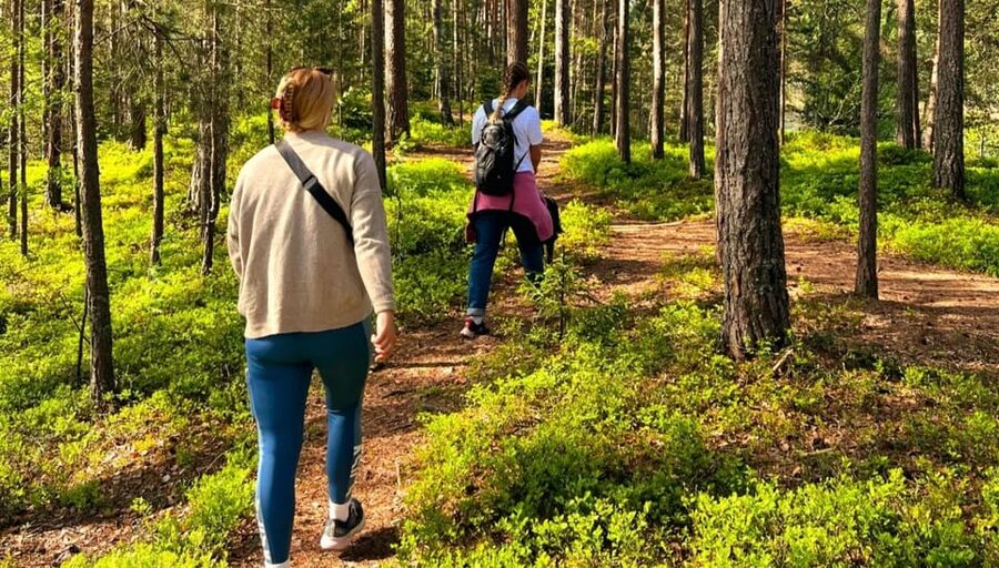 Oslo: Yoga & Hiking with a dog - Walking the trails from 9:00 to 11:30