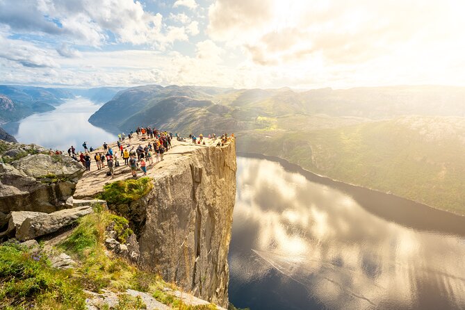 Preikestolen | Pulpit Rock - Hike with a local guide - Key points before you book