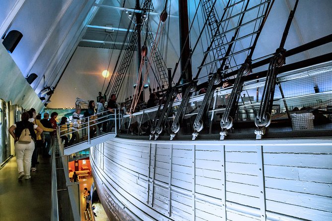 Private 5-hrs Oslo Exclusive Driverguide Luxury Limo/Van-Tour incl Museums - Ekebergparken for Oslo from above