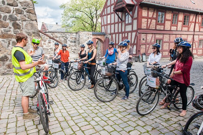 Private Bike Tour (3 hours) - Vigeland Park gives the ride its most memorable stop