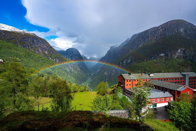 PRIVATE GUIDED TOUR: Norway's Highlights–Viking Special, 11 h - Stalheim Hotel and the old postal route