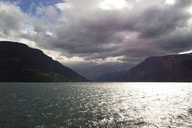 PRIVATE GUIDED TOUR: Queen of the Fjords - tour from Bergen, 6 hours - Fossen Bratte, a short walk to falling water