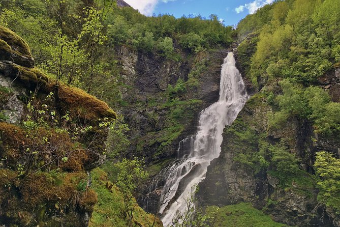 PRIVATE GUIDED TOUR: The Heart of Norway – Viking Special, 8-9 hours – SUMMER - Stalheim Hotel and the Nærøydalen view