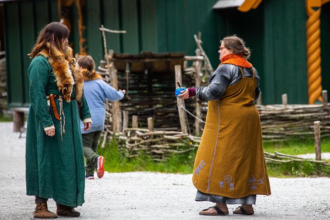 PRIVATE GUIDED TOUR: The Heart of Norway – Viking Special, 8-9 hours – SUMMER - Stalheimskleiva and two waterfalls on the descent
