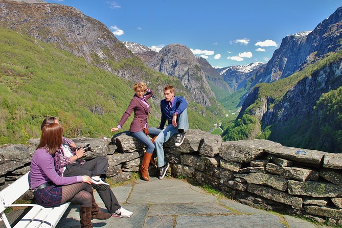 PRIVATE GUIDED TOUR: World Heritage Fjord Landscape – Viking Special – from Flåm - Stalheimskleiva and the two waterfalls