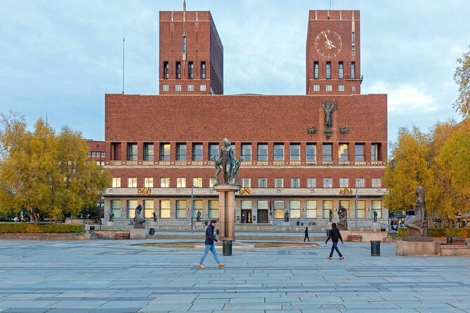 Private Oslo Tour with a Local, Highlights & Hidden Gems, 100% Personalised - The fortress and harbor route