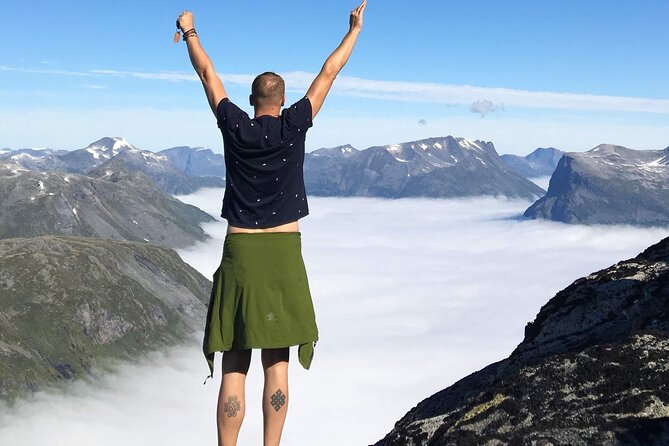 Private tour Geiranger and Glaciers 1 to 15 people - Flydalsjuvet, a short stop with a famous feel