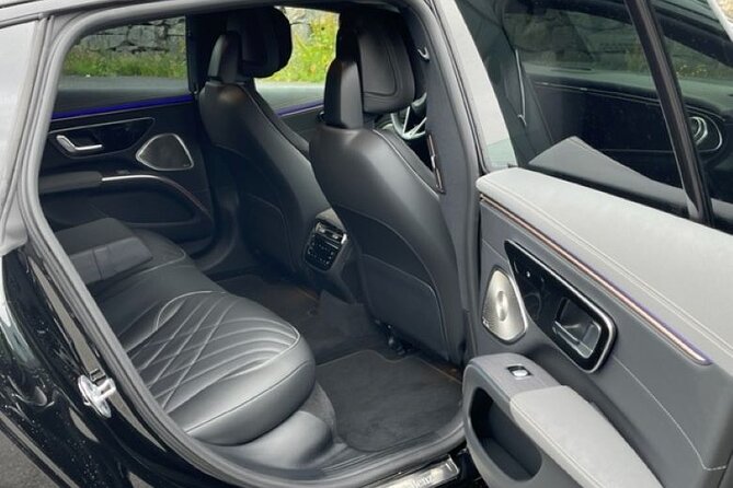 Private transfer From Bergen Airport - Hotels/Port 1-14 pax. - The approximately 30-minute ride into Bergen
