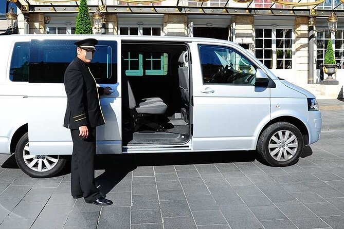 Private Transfer from Oslo Cruise Port to Oslo hotels - A short ride into Oslo