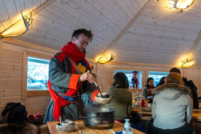 Reindeer Sledding and Feeding with Chance of Northern Lights Tromso - Who will get the most from this tour