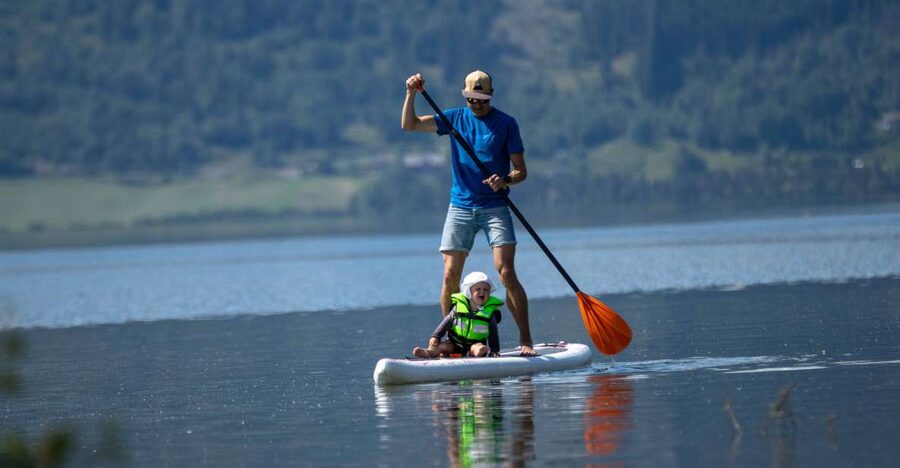 Rental SUP - Stand Up Paddle Board - Cruising Across the Voss Water