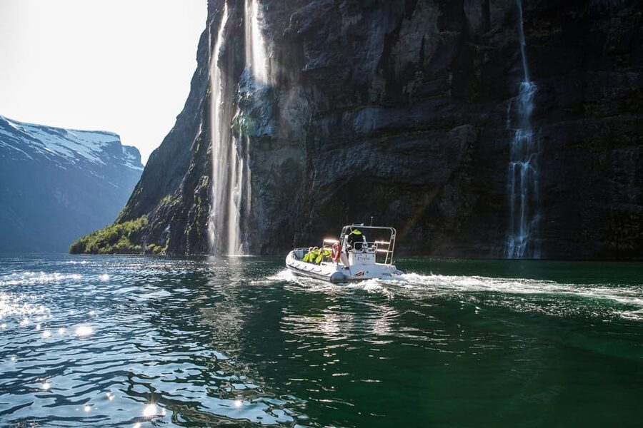 RIB Geiranger - Fjordsafari - How much time do you really get?