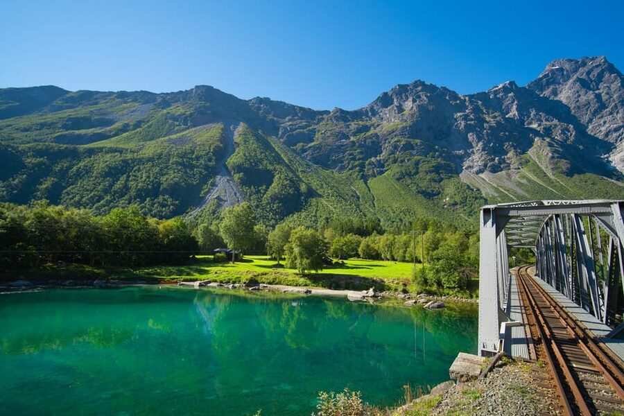 Romsdalen: Rauma Railway Golden Train with Guide - Practical tips for getting the best ride
