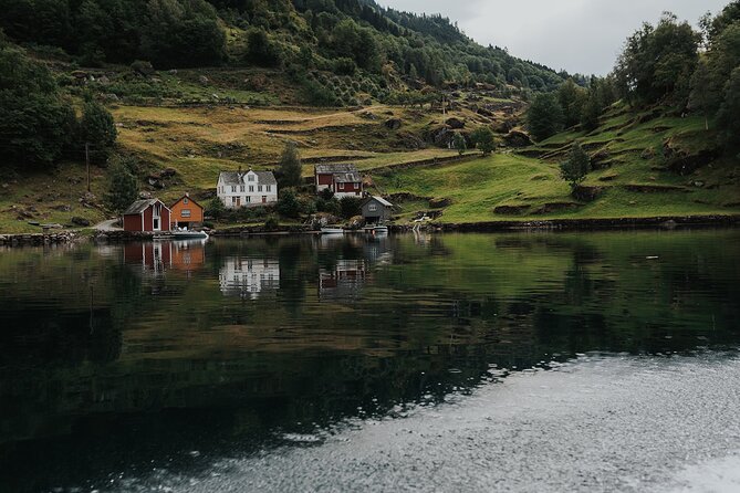 Scenic Hardangerfjord & Fyksesund RIB adventure from Norheimsund - The equipment and what to wear