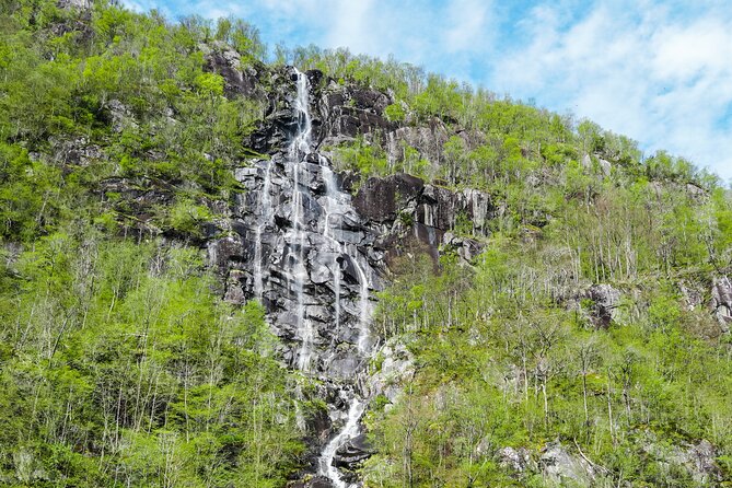 Scenic RIB adventure to Hardangerfjord & Fyksesund from Øystese - Is $110.29 a fair price?