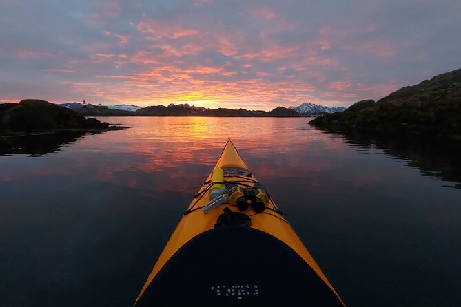 Sea Kayak Guided Tours on Skrova Island - A closer look at the scenery