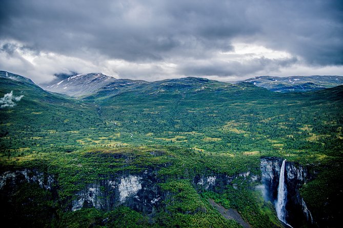 Self-Guided 22-Hour Round Trip From Oslo To Sognefjord With Flåm Railway - Changing trains at Myrdal