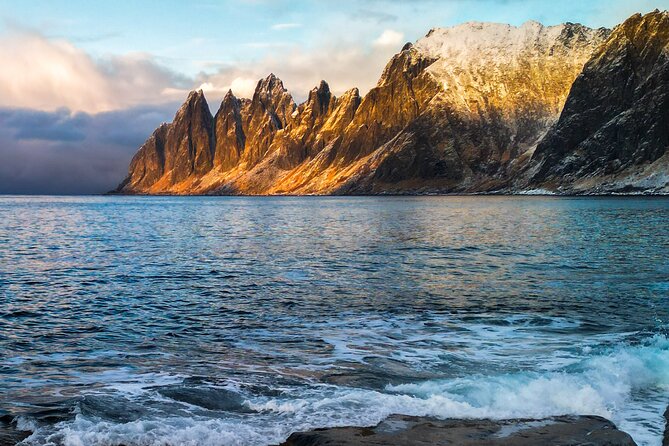 Senja Island: 4x4 Day Tour with Overlanding Senja - Bøvær, a short pause on a beautiful beach