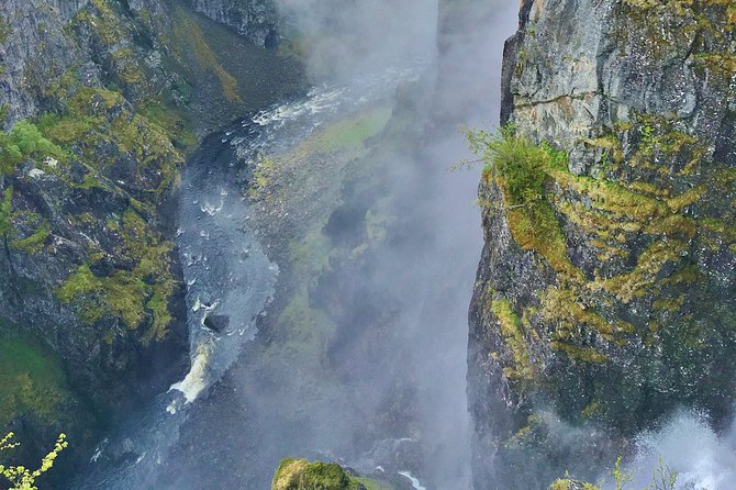 SEVEN WATERFALLS TOUR: Private roundtrip to the Hardanger Fjord, 12 hours - Eidfjord and the Norwegian Nature Center