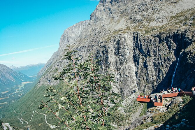Sightseeing Tour in Trollstigen - Land of Trolls - Gudbrandsjuvet: a short stop with a big payoff