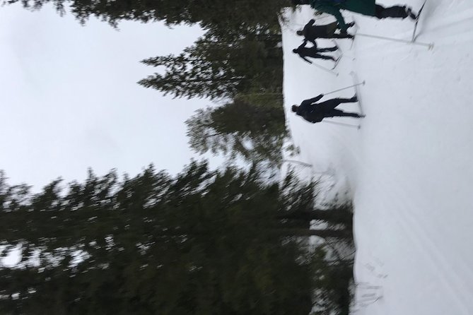Skiing in winter wonderland - Why a Group of Eight Changes the Experience