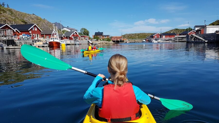 Skrova Island : 3hours Guided Kayak Tour - White Sand Beaches and Time to Slow Down