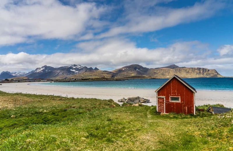 Special Summer Cruise Guided Tour of Lofoten - The Svolvær route: church, beach, islands, and Henningsvær
