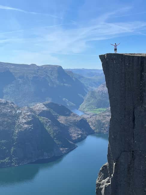 Stavanger: 2-Day Adventure with Preikestolen & Kjerag Hikes - Why combining Preikestolen and Kjerag makes sense