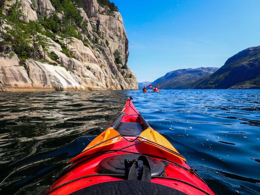 Stavanger: Guided Kayaking in Lysefjord - Ten minutes to learn the basics