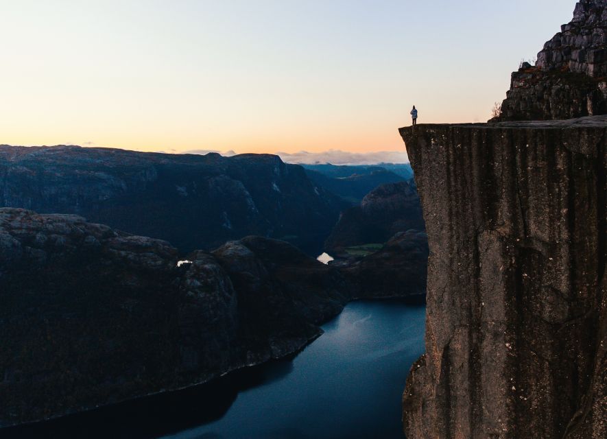 Stavanger: Guided Sunrise Hike to Pulpit Rock - Why Pulpit Rock works best before breakfast