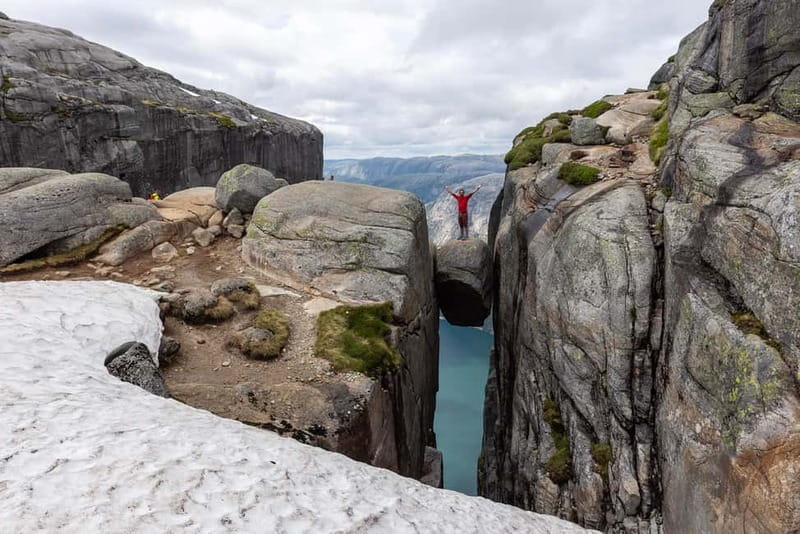 Stavanger: Kjerag Summer Hike with Packed Lunch - Six hours on a demanding mountain trail