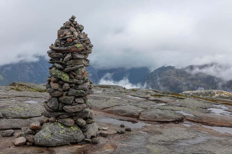 Stavanger: Kjerag Summer Hike with Packed Lunch - What to wear and pack for the weather