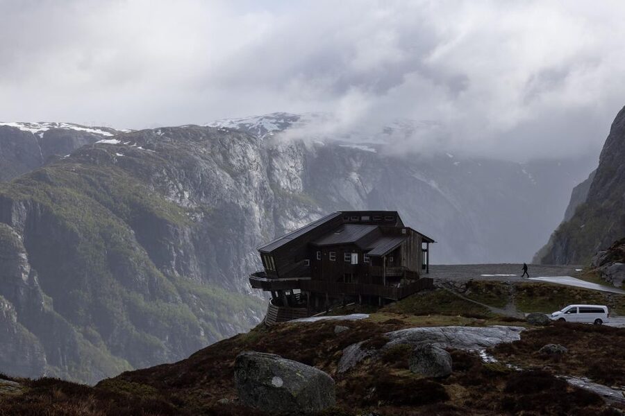 Stavanger: Off-Season Hike to Kjerag + Packed Lunch - Key points to know before booking