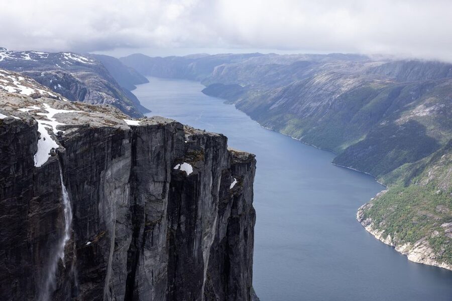 Stavanger: Off-Season Hike to Kjerag + Packed Lunch - Who should book this hike