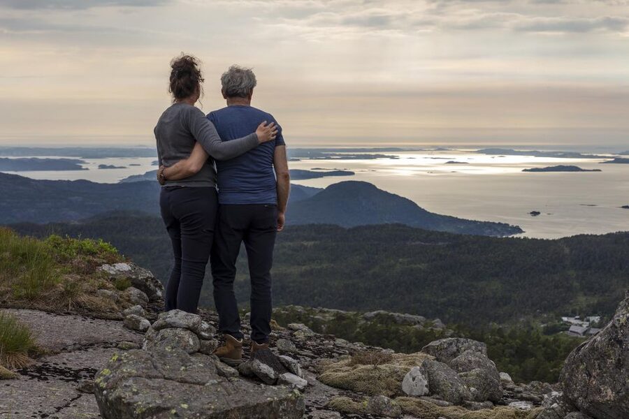 Stavanger: Preikestolen Classic Hike and Side Trail - From Stavanger hotels to the trailhead