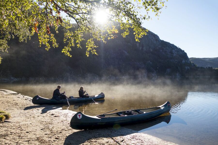 Stavanger: Preikestolen Hidden Trail Hike + Canoe + Lunch - Lunch, hot berry juice, and better viewpoints