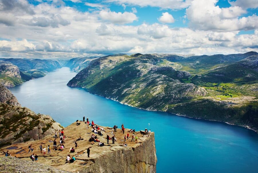 Stavanger: Preikestolen (Pulpit Rock) Hike with Local Guide - Preparing for a trail that is harder than it looks