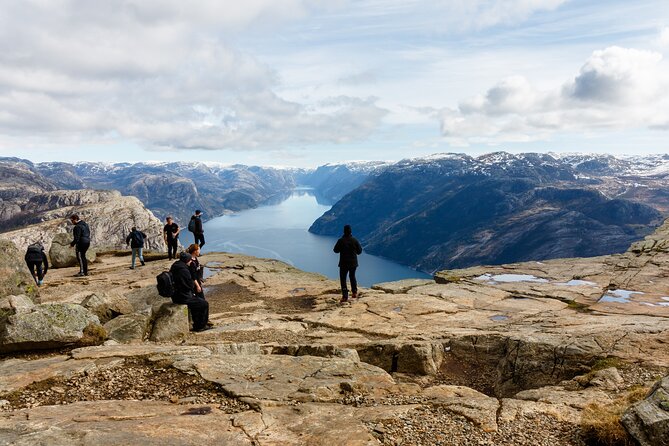 Stavanger Pulpit Rock Guided Private Hike with Hotel Pickup - Leaving Stavanger at 8:00 am