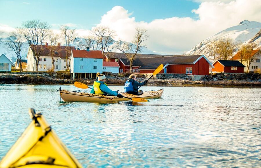 Svolvaer: 2-Hour Winter Kayaking Adventure - Shoreline views from a quiet seat