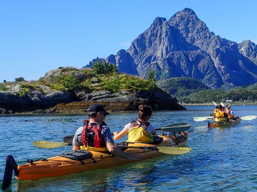 Svolvaer: Sea Kayaking Experience - Paddling through islands, bays, and beaches