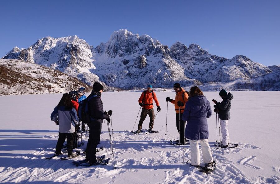 Svolvær: Snowshoe Nature Explorer - Into the quiet wilderness near Svolvær