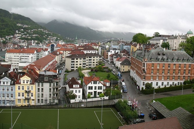 Swords in Rock monument and Stavanger highlights private tour - Key points to know before booking