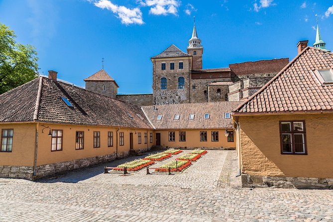 The Essential Oslo Private Walking Tour - What the guide can add to the experience