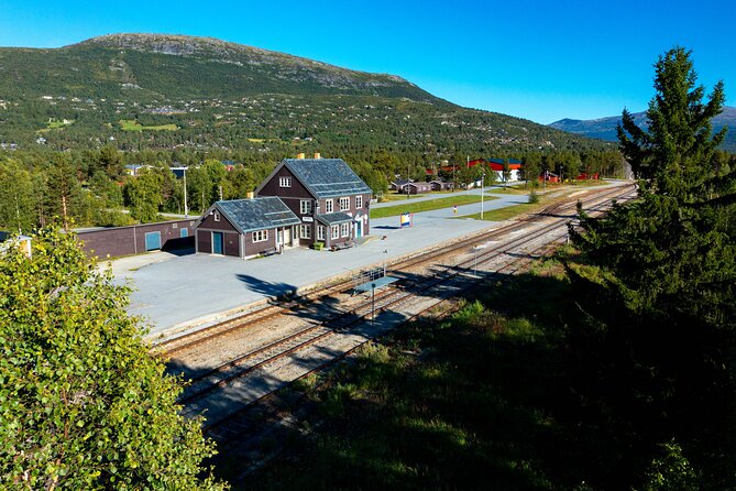 The Golden Train on Rauma Railway in Romsdalen - Åndalsnes station: arrive early and get oriented