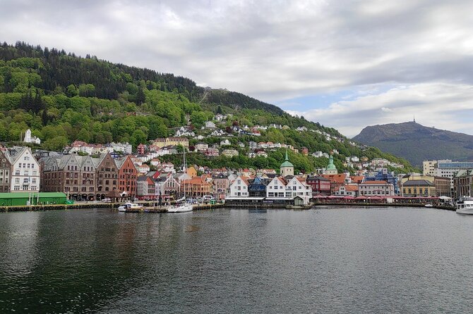 The influence of Bergen in Norway's development, city tour - Torgallmenningen, Bergen’s central reference point